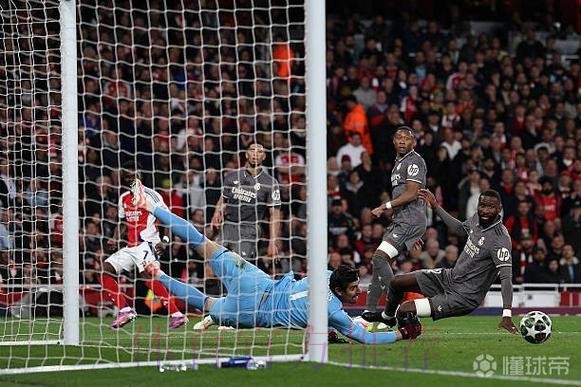 库尔图瓦本场9次扑救、预期扑出0.86球 获评8.9分 库尔图瓦本场9次扑救、预期扑出0.86球 获评8.9分